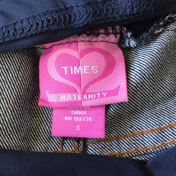 Washed and lace maternity jean shorts - Picture 4 of 4